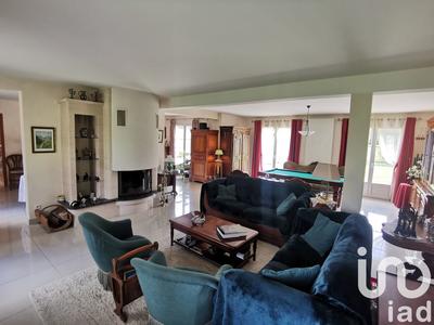 Maison - 242 m² - 8 pièces