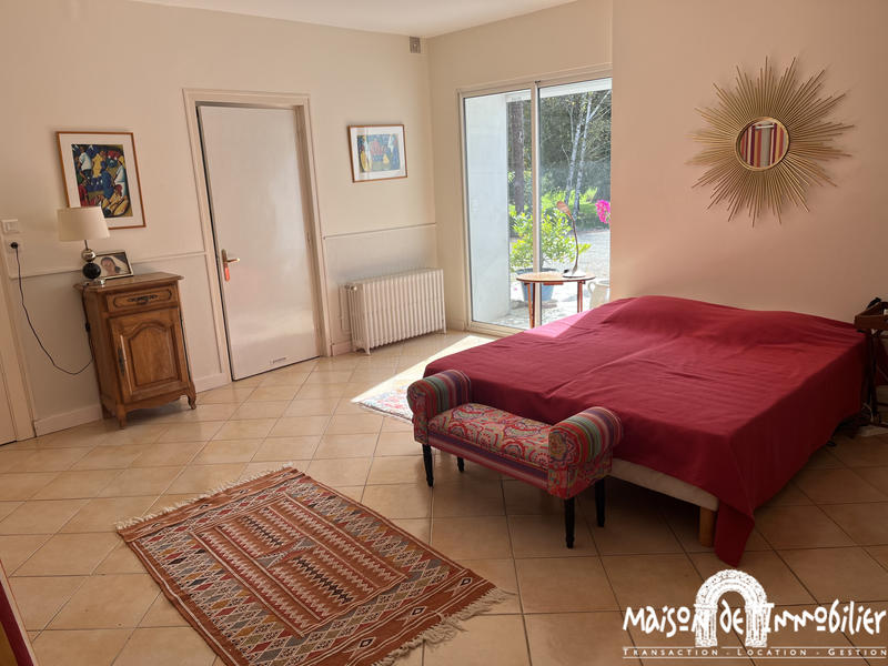 Maison - 185 m² - 7 pièces