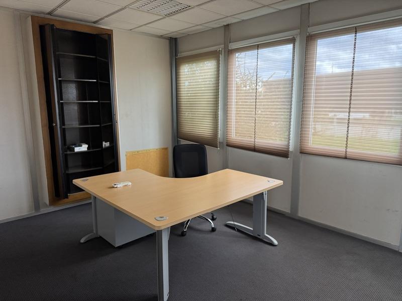 Bureau - 3 150 m² - 9 pièces