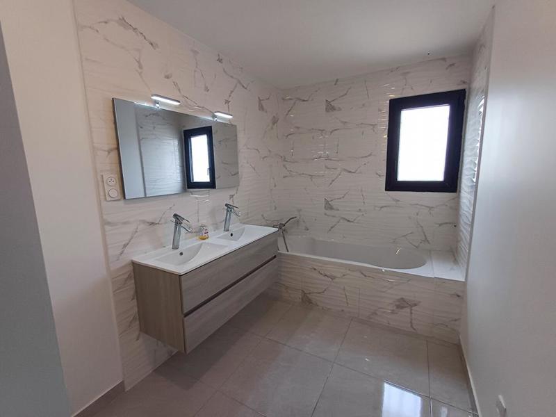 Villa - 121 m² - 4 pièces