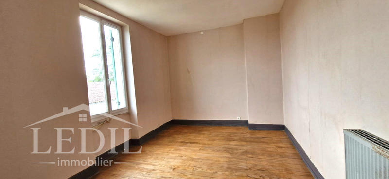 Maison - 211 m² - 7 pièces