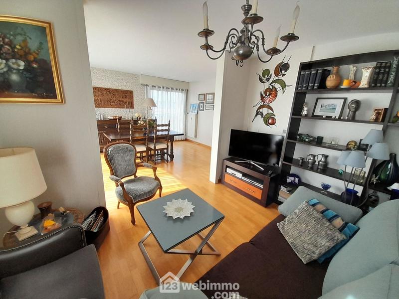 Appartement - 93 m² - 5 pièces