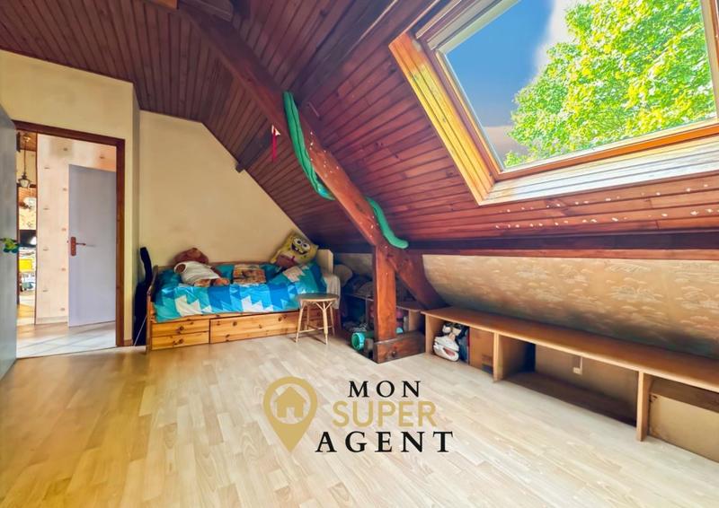 Maison - 171 m² - 9 pièces