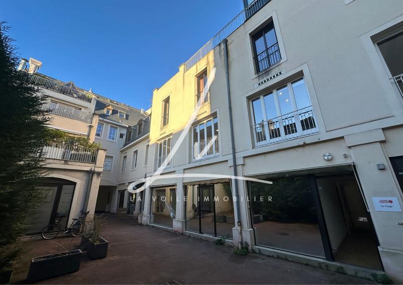 Duplex - 137 m² - 5 pièces