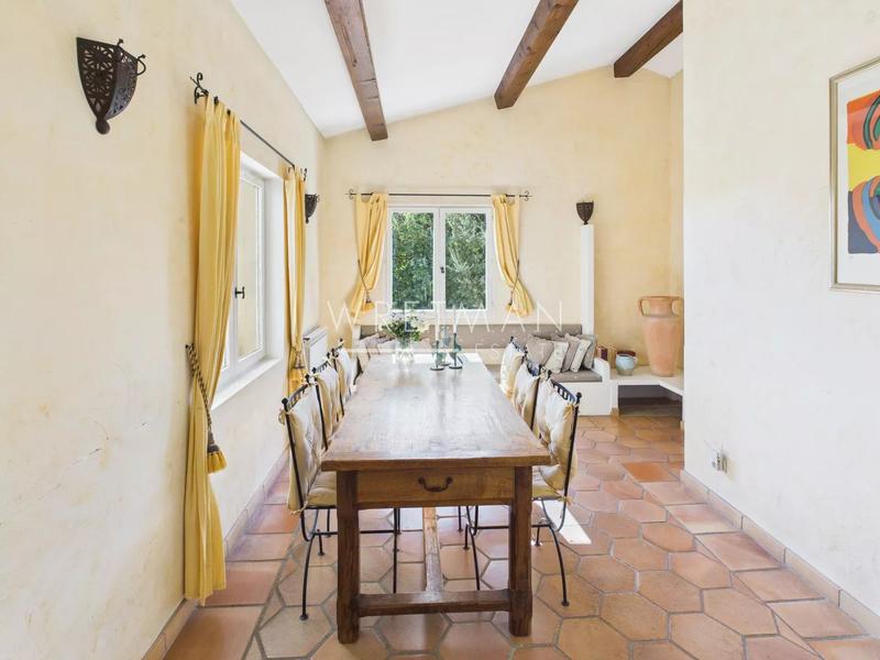 Villa - 176 m² - 6 pièces