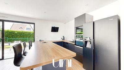 Maison - 147 m² - 6 pièces