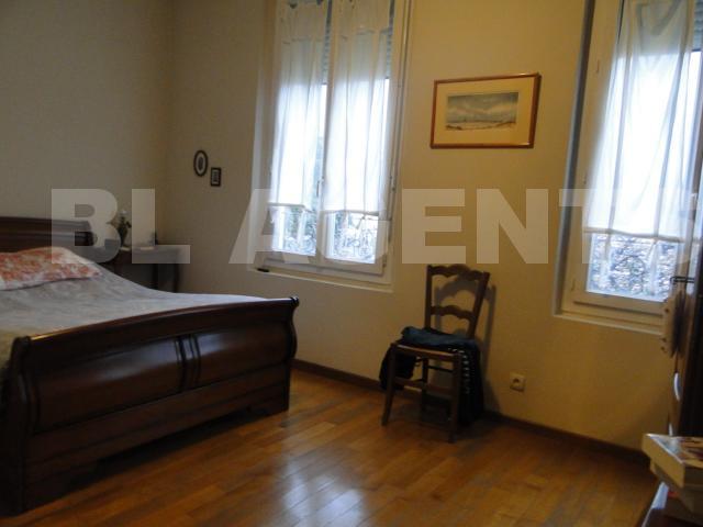 Pavillon - 95 m² - 5 pièces