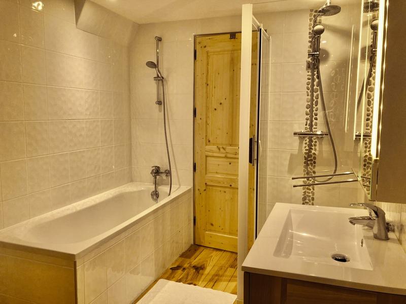 Corps de ferme - 421 m² - 15 pièces