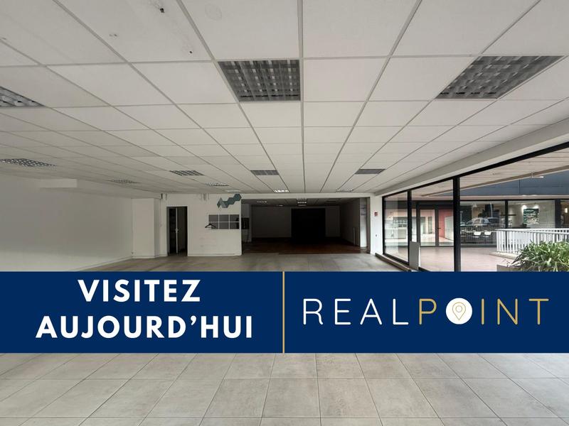 Local commercial - 251 m²