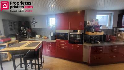 Maison - 186 m² - 6 pièces