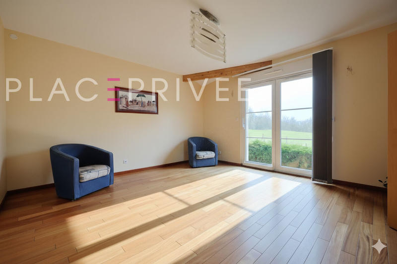 Maison - 200 m² - 8 pièces