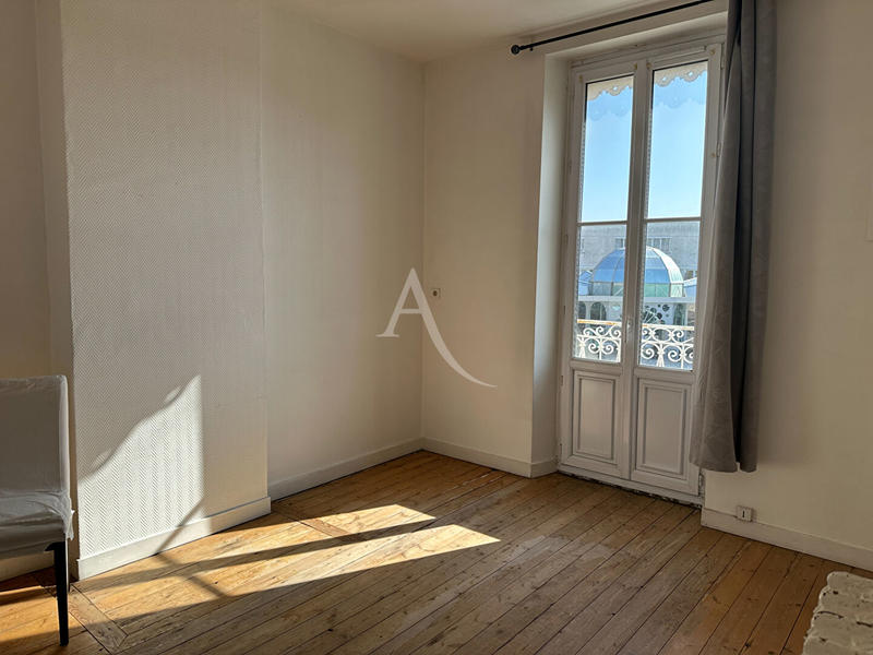 Maison - 121 m² - 8 pièces