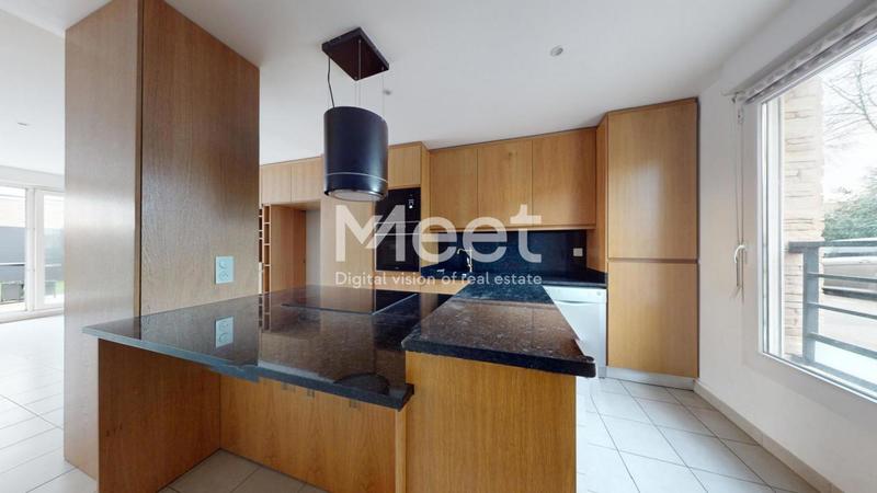 Maison - 94 m² - 5 pièces