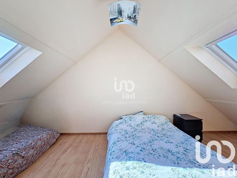 Maison - 220 m² - 9 pièces