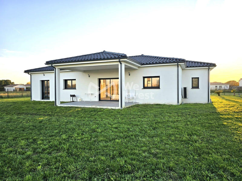 Maison traditionnelle - 145 m² - 5 pièces