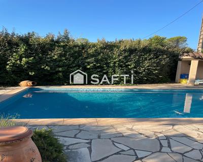 Maison - 105 m² - 4 pièces