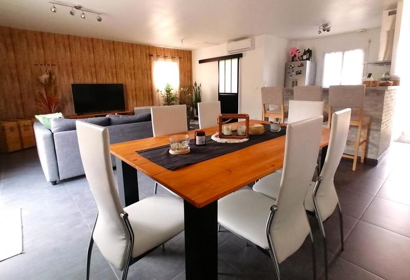 Maison - 95 m² - 5 pièces