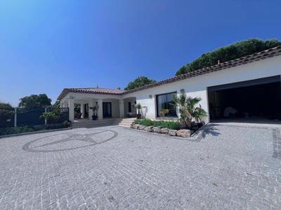 Villa - 200 m² - 5 pièces