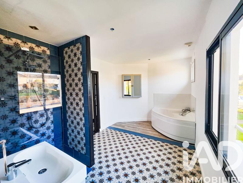 Maison - 137 m² - 6 pièces