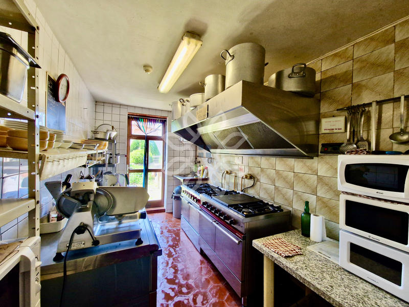 Propriété - 499 m² - 12 pièces