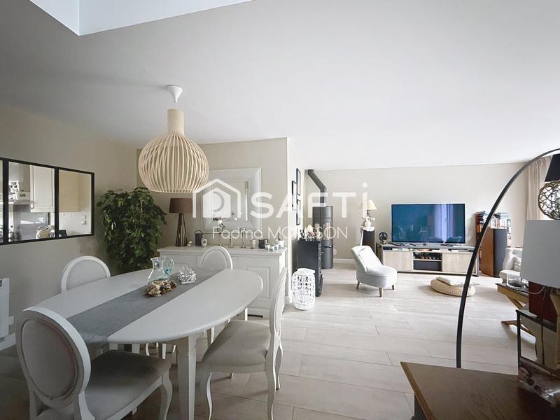 Maison - 207 m² - 7 pièces