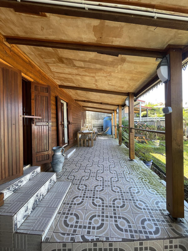 Maison - 95 m² - 5 pièces