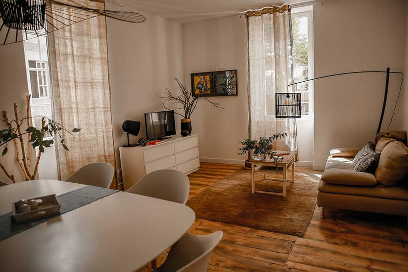 Demeure - 250 m² - 8 pièces