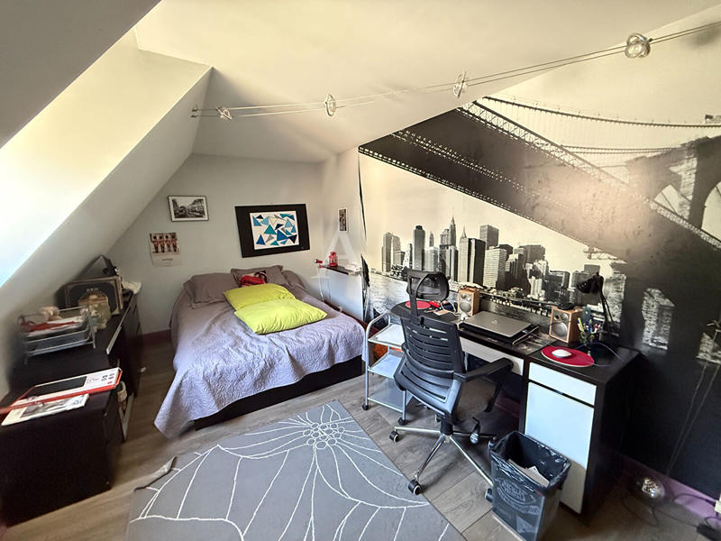 Maison - 93 m² - 4 pièces