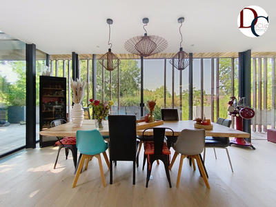 Maison - 500 m² - 12 pièces