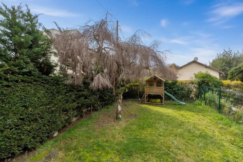 Maison - 185 m² - 6 pièces