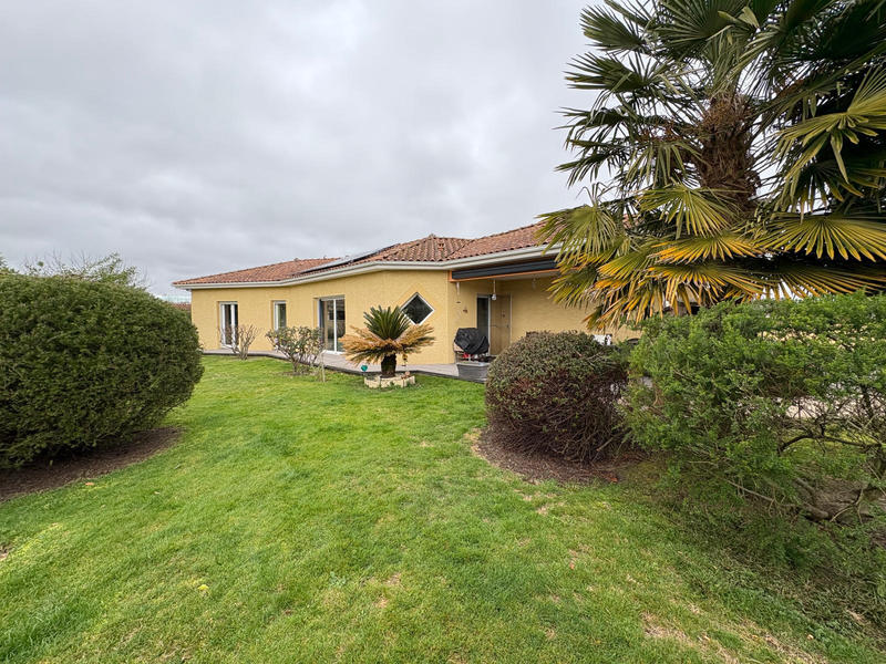 Maison - 99 m² - 4 pièces