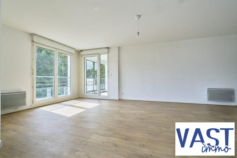 Appartement - 102 m² - 4 pièces