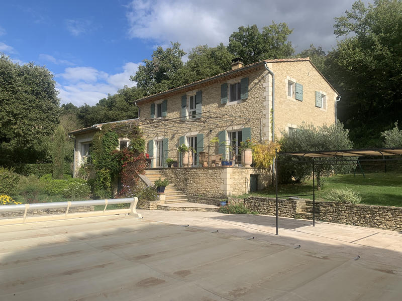 Maison - 288 m² - 6 pièces