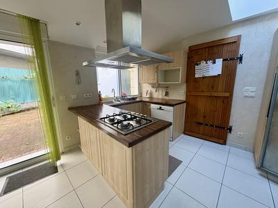 Maison traditionnelle - 150 m² - 6 pièces