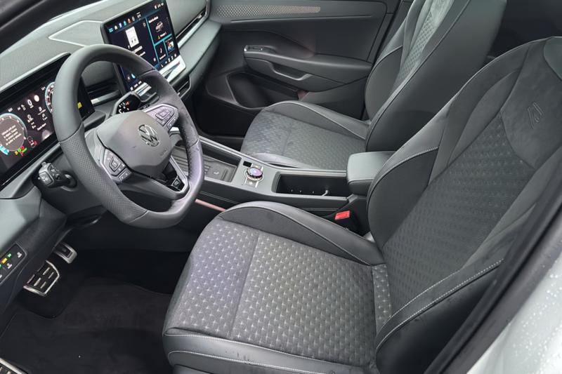 Volkswagen t-Roc Etsi 150 Dsg7 R-Line Plus