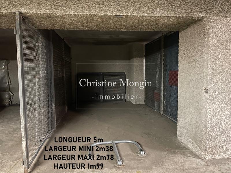 Parking / Garage - 14 m²