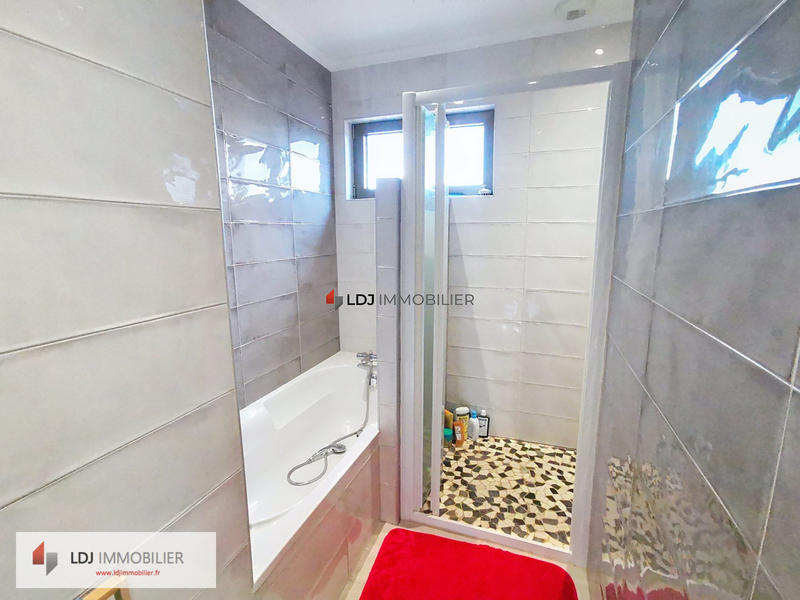 Villa - 127 m² - 5 pièces