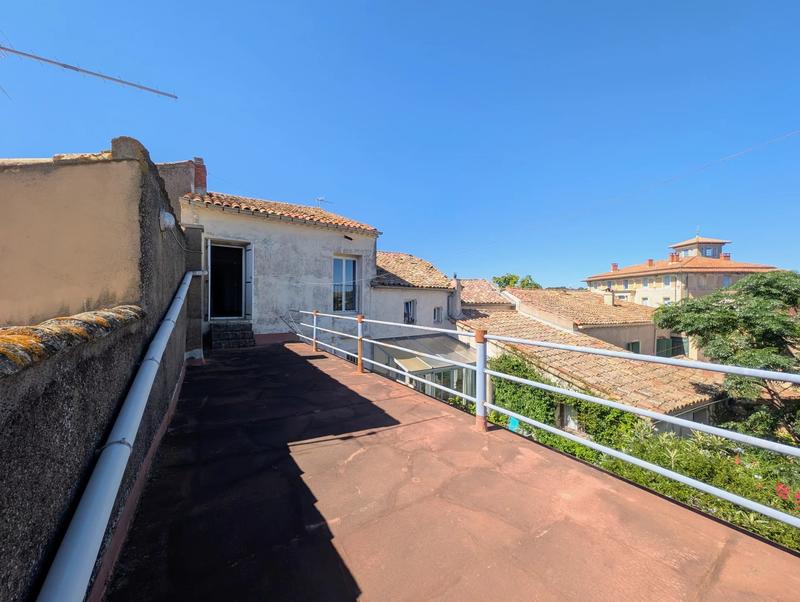 Maison - 260 m² - 9 pièces
