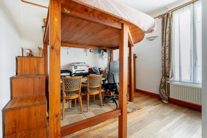 Maison - 90 m² - 5 pièces