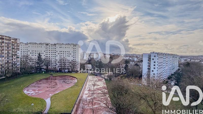 Appartement - 75 m² - 5 pièces