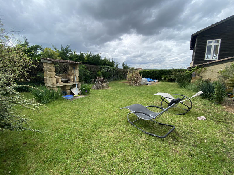 Maison - 240 m² - 8 pièces