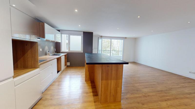 Appartement - 92 m² - 4 pièces