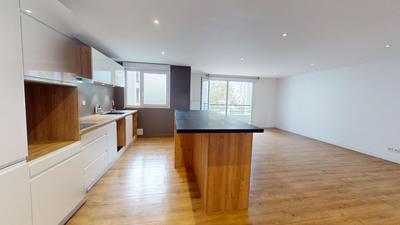 Appartement - 92 m² - 4 pièces