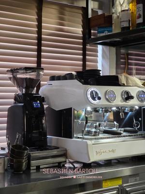 Local commercial - 219 m²