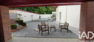 Maison - 199 m² - 6 pièces