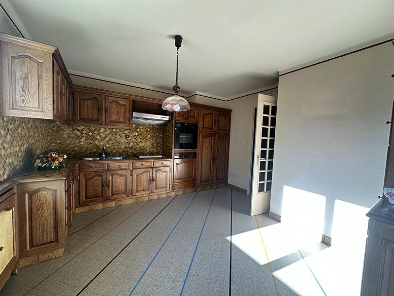 Maison - 231 m² - 6 pièces