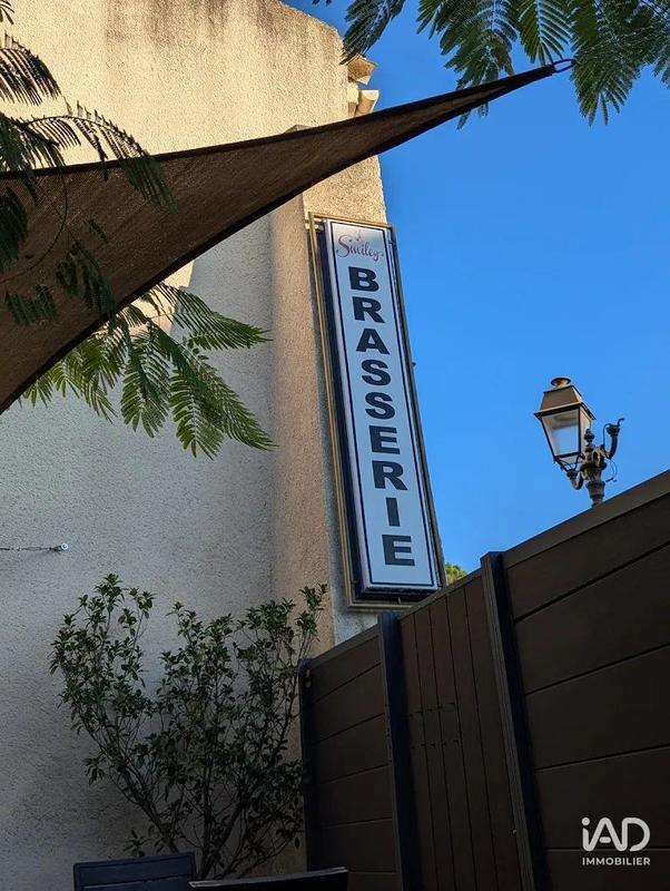 Local commercial - 127 m²