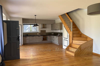 Maison - 1 555 m² - 10 pièces