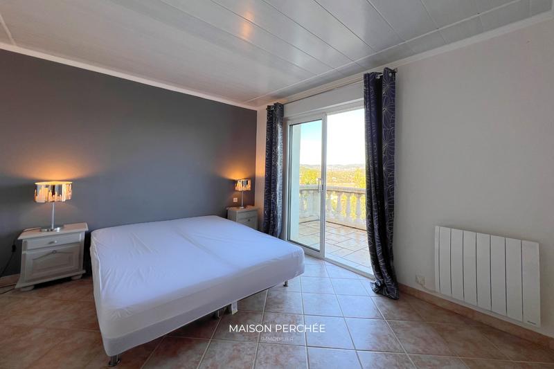 Villa - 196 m² - 7 pièces