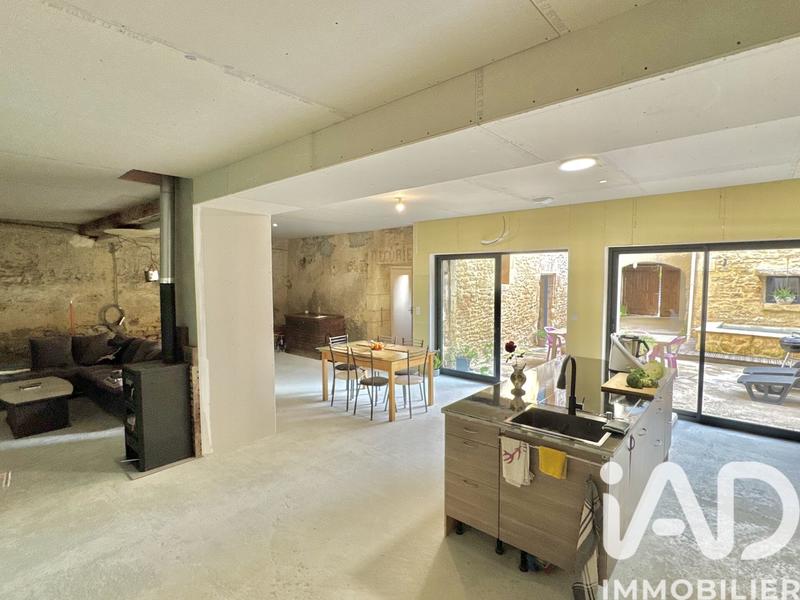 Maison - 303 m² - 9 pièces